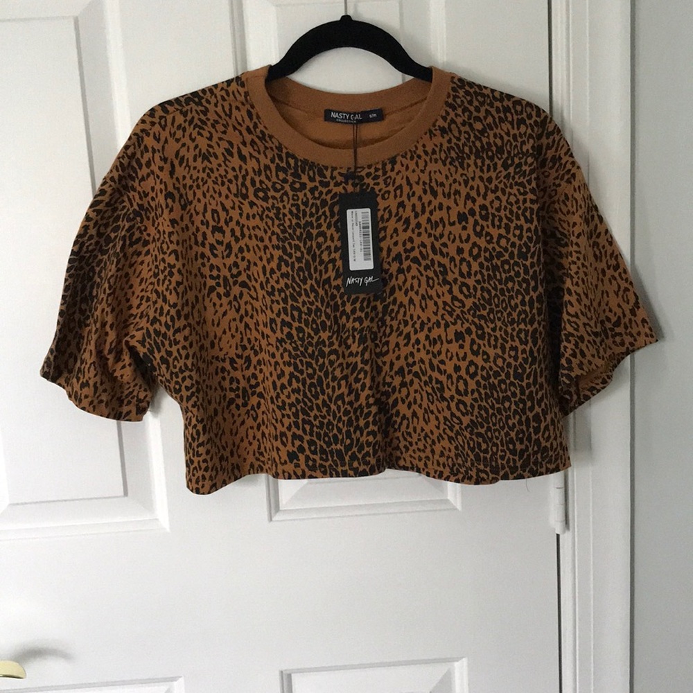 nasty gal cropped cheetah t-shirt